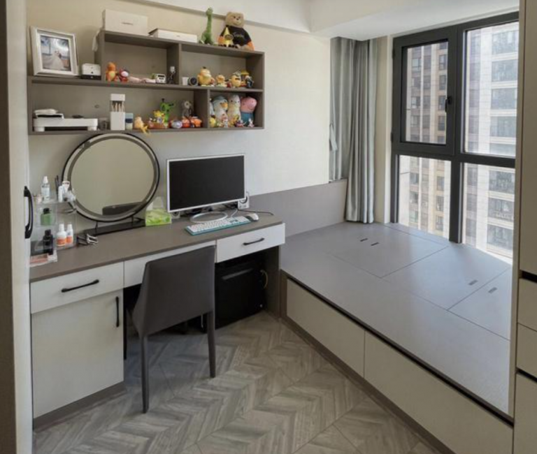 看看她的新房子，裝修得像樣板房一樣漂亮時尚，好羨慕